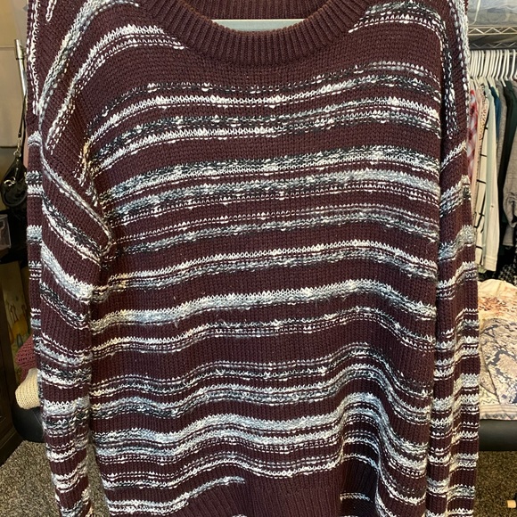 Sweater - Picture 1 of 3